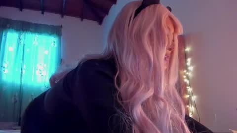 Snapshot of blumasweet chatting on February 2025 03:05:01 PM Bluma Sweet online show from February 2025 03:05:01 PM