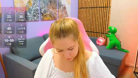 Ellie3 online show from February 2025 03:49:01 PM