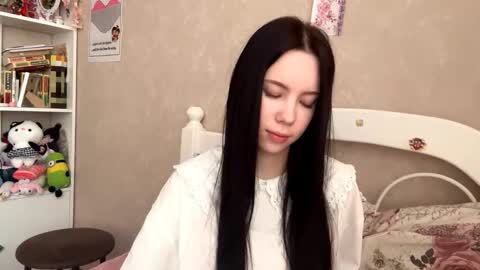 Snapshot of blush_fairy chatting on September 2025 09:21:01 AM Milou online show from September 2025 09:21:01 AM