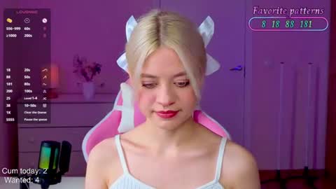 Snapshot of blush_im_crush chatting on June 2026 01:52:01 PM Wendy online show from June 2026 01:52:01 PM
