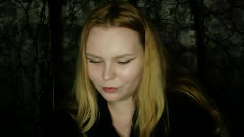 blushing_star online show from October 2025 04:42:01 PM