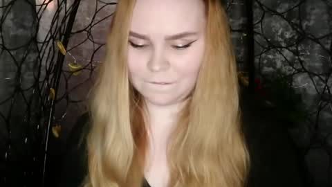 blushing_star online show from April 2026 04:08:01 PM