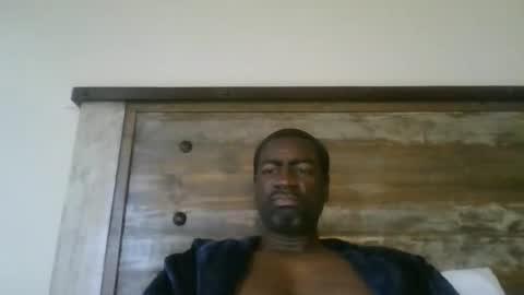 bluuthunder1914 online show from February 2026 03:42:02 PM