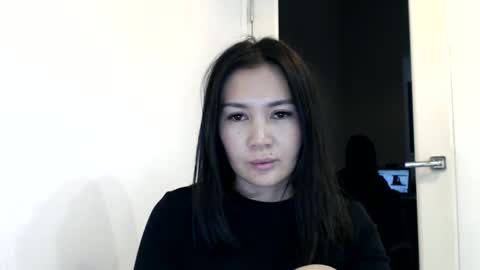 Liya online show from October 2025 05:35:01 PM