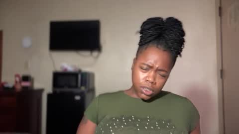 Snapshot of bnwo_goddess chatting on September 2025 05:37:01 PM online show from September 2025 05:37:01 PM