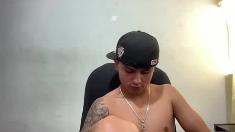 Snapshot of bob_pettersonn chatting on December 2024 04:27:02 PM Bob INDEPENDENT MODEL online show from December 2024 04:27:02 PM