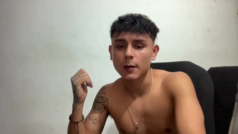 Snapshot of bob_pettersonn chatting on December 2024 04:05:02 AM Bob INDEPENDENT MODEL online show from December 2024 04:05:02 AM