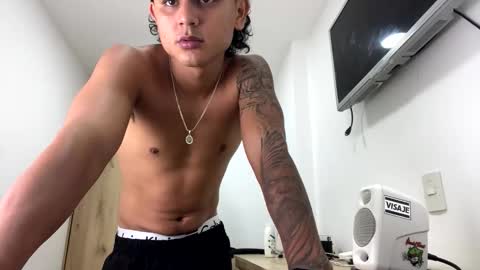 Snapshot of bob_pettersonn chatting on September 2025 02:11:02 AM Bob INDEPENDENT MODEL online show from September 2025 02:11:02 AM