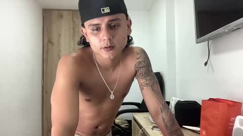 Bob  INDEPENDENT MODEL online show from September 2025 06:30:02 AM