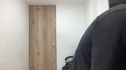 Bob  INDEPENDENT MODEL online show from October 2025 02:31:01 AM