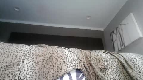 bobbiebone and company online show from October 2025 08:18:02 PM