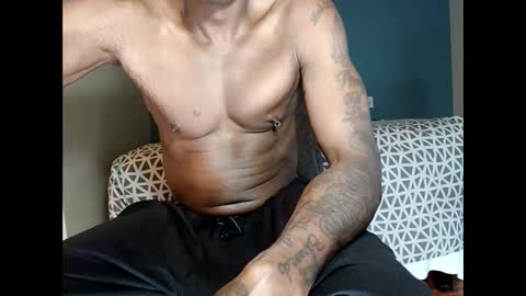 Snapshot of bobbiebone chatting on May 2026 11:06:01 AM bobbiebone and company online show from May 2026 11:06:01 AM