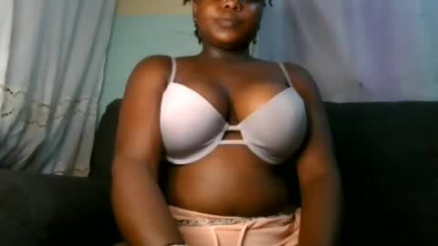 Snapshot of bobby_hottie chatting on July 2026 07:07:01 PM bobby_hottie online show from July 2026 07:07:01 PM