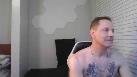 bobby robert online show from February 2025 03:08:02 AM