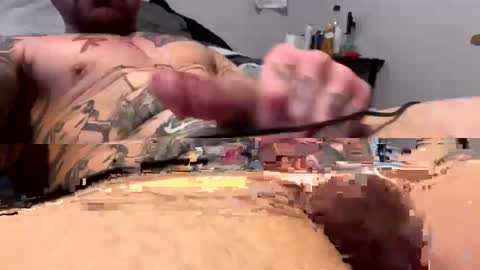 Snapshot of bodyart85_19 chatting on December 2024 12:57:02 AM Bodyart85 19 online show from December 2024 12:57:02 AM