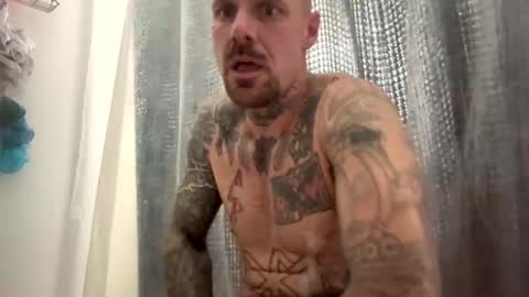 Snapshot of bodyart85_19 chatting on December 2024 01:36:01 AM Bodyart85 19 online show from December 2024 01:36:01 AM