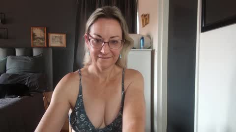 Ningifun couple online show from December 2024 08:08:02 AM