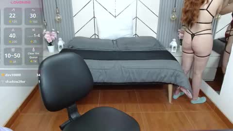 Paris online show from October 2025 10:30:02 PM