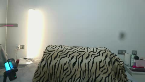 Lucy online show from April 2026 08:01:01 AM