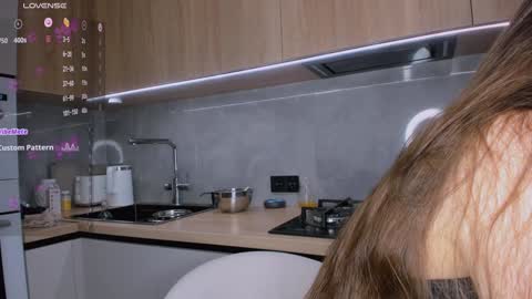 Olly online show from December 2024 09:35:02 AM