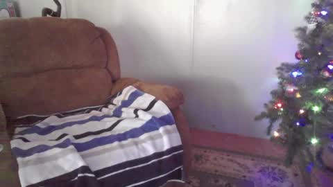 Snapshot of bone_daddy_4u chatting on January 2025 03:12:01 PM Bone daddy online show from January 2025 03:12:01 PM