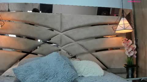 bonet_iris online show from July 2026 11:01:02 AM