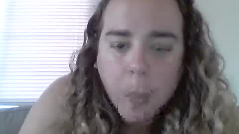 Snapshot of bongmamabear chatting on July 2026 05:29:02 PM bongmamabear online show from July 2026 05:29:02 PM