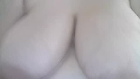 Snapshot of bongmamabear chatting on July 2026 05:53:02 PM bongmamabear online show from July 2026 05:53:02 PM