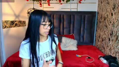 BONIE WILLS online show from April 2026 12:28:01 PM