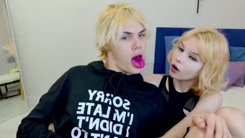 Jessy  Mark online show from September 2025 05:04:02 PM