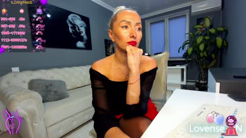 Snapshot of bonnie_annd_clyde chatting on December 2024 01:56:02 PM bonnie_annd_clyde online show from December 2024 01:56:02 PM