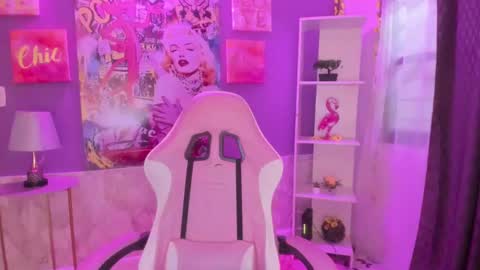 Bonnie online show from December 2024 11:28:01 AM