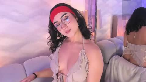 Bonnie online show from April 2026 09:04:01 PM