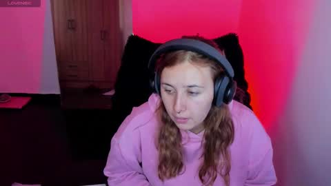 Bonnie Help me reach 500 likes online show from February 2026 06:17:02 PM