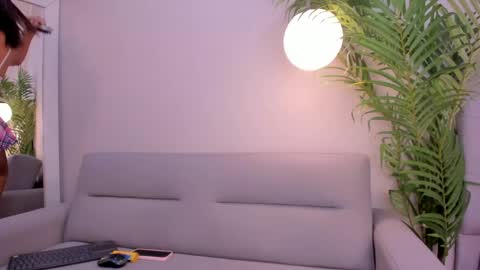 Snapshot of bonnieand_clyde22 chatting on May 2026 09:31:02 PM bonnieand_clyde22 online show from May 2026 09:31:02 PM