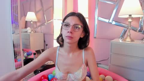 Bonnie  online show from January 2025 01:11:02 PM