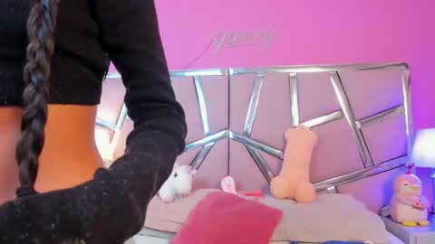 Bonnie  online show from March 2025 12:23:02 PM