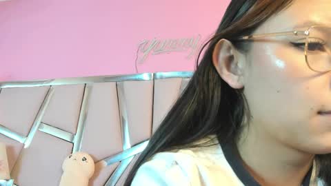 Snapshot of bonniepark_ chatting on May 2026 01:30:02 PM Bonnie online show from May 2026 01:30:02 PM