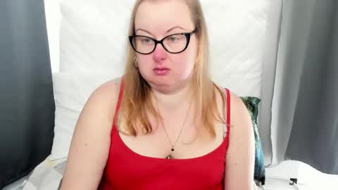 Bonnie online show from October 2025 10:16:02 AM