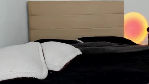 Bonnie  online show from March 2025 07:37:02 PM