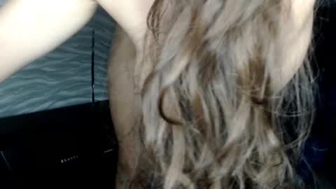 bonny_klyde95 online show from November 2025 10:56:01 PM