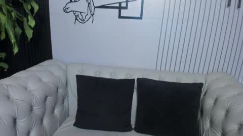 Vicky online show from April 2026 11:13:02 AM