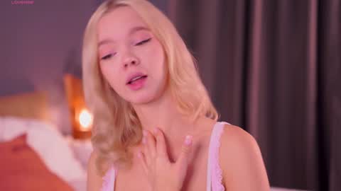 Alina online show from September 2025 08:19:01 AM