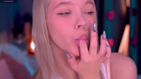 Alina online show from February 2026 08:10:01 AM