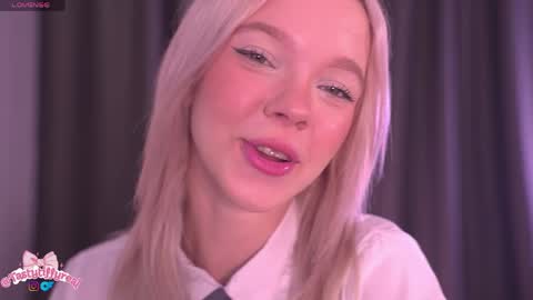 Snapshot of boobybliss chatting on May 2026 09:29:02 AM Alina online show from May 2026 09:29:02 AM