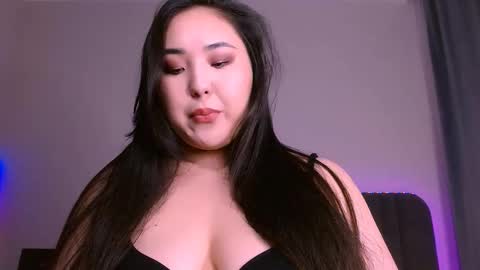 Snapshot of bootylecious_ chatting on March 2026 01:10:01 AM Mona online show from March 2026 01:10:01 AM