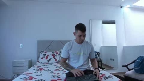 booyhott_ online show from September 2025 07:28:01 PM