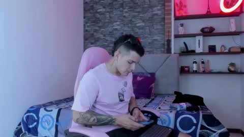 booyhott_ online show from January 2026 07:27:02 PM