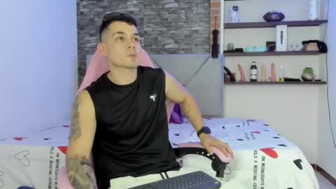 booyhott_ online show from January 2026 07:15:02 PM