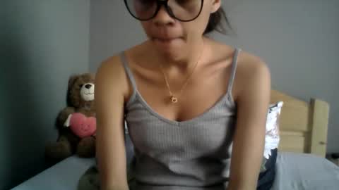 Snapshot of boozyart chatting on June 2026 08:09:02 AM boozyArt online show from June 2026 08:09:02 AM